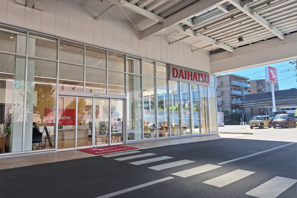 店舗ショールーム入口